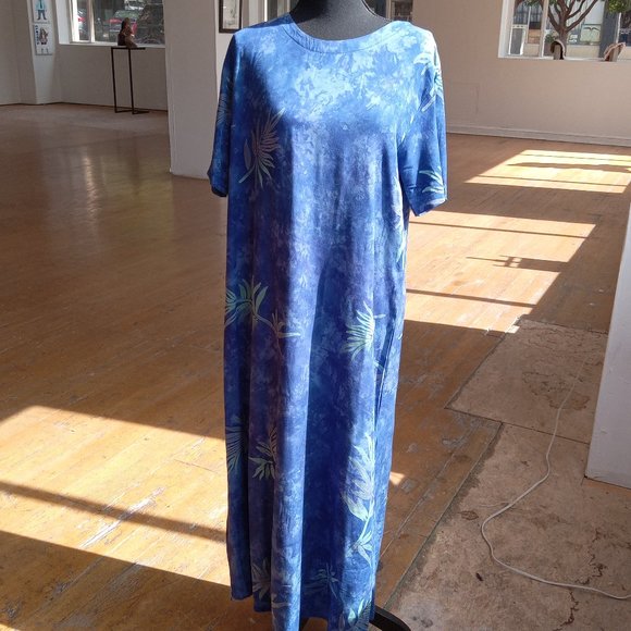 Island feeling tie dye blue and green floral print Maxi Hawaiian dress - Picture 8 of 10